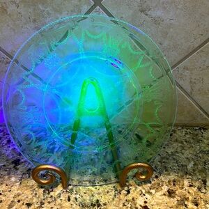 Vintage Anchor Hocking Vaseline Uranium Glass Cameo Ballerina 9.25” Plate